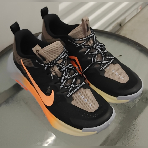 Size 10.5 - Nike Wildhorse 10 Black Orange Pulse - Picture 6 of 11